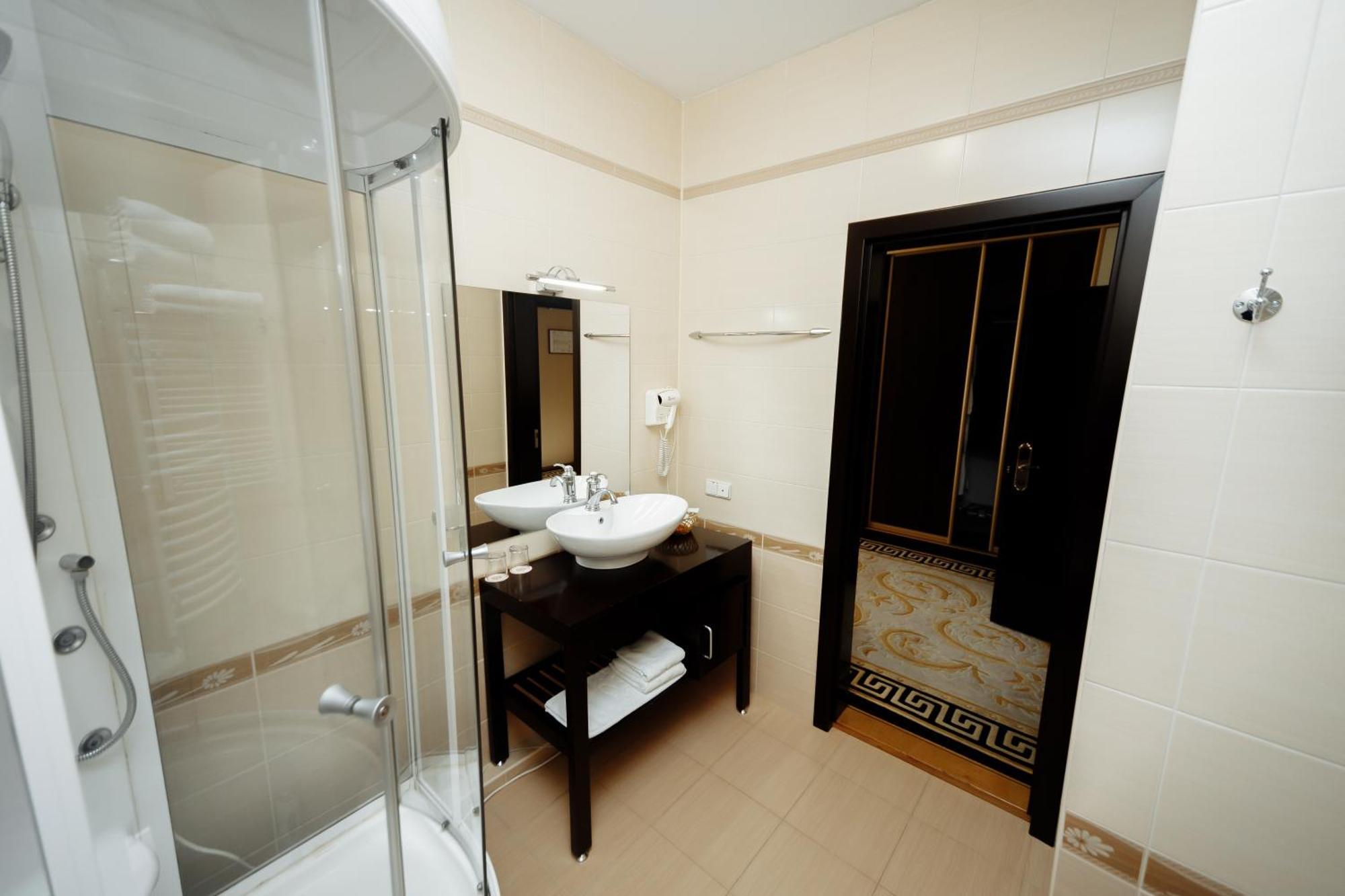 Hotel Royal Florence คีชีเนา ภายนอก รูปภาพ